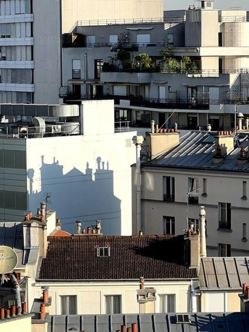 Tour Eiffel - Vue Imprenable Au-dessus Des Toits, Balcon Apartment